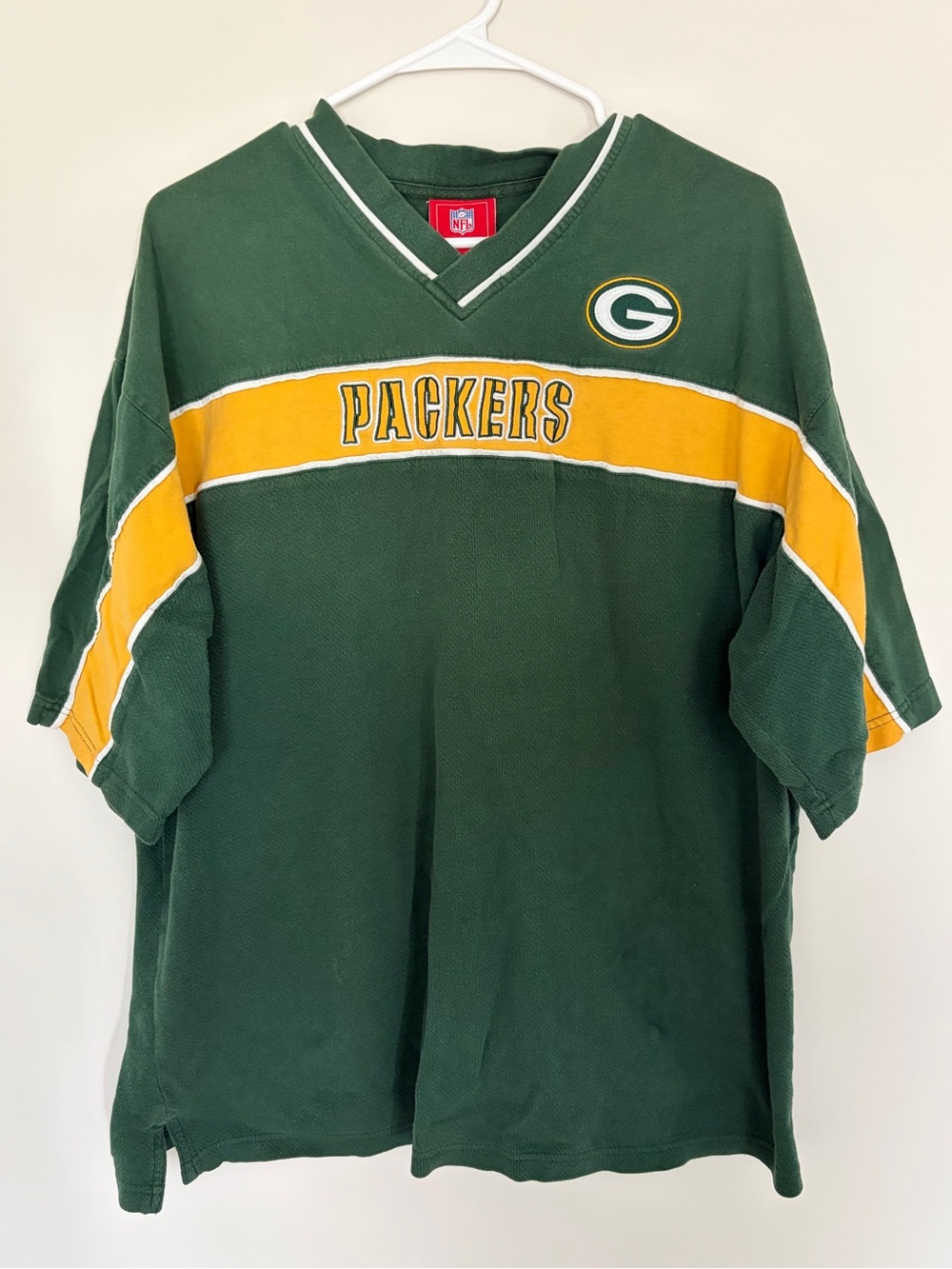 Vintage 2004 NFL Green Bay Packers Green Gold V-Neck Athletic Tee Shirt